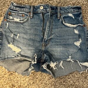 Abercrombie the mom short high rise